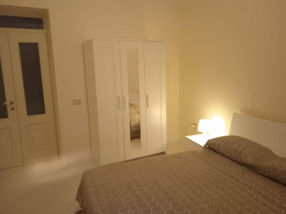 Appartamento Casa Jacaranda Cagliari Esterno foto