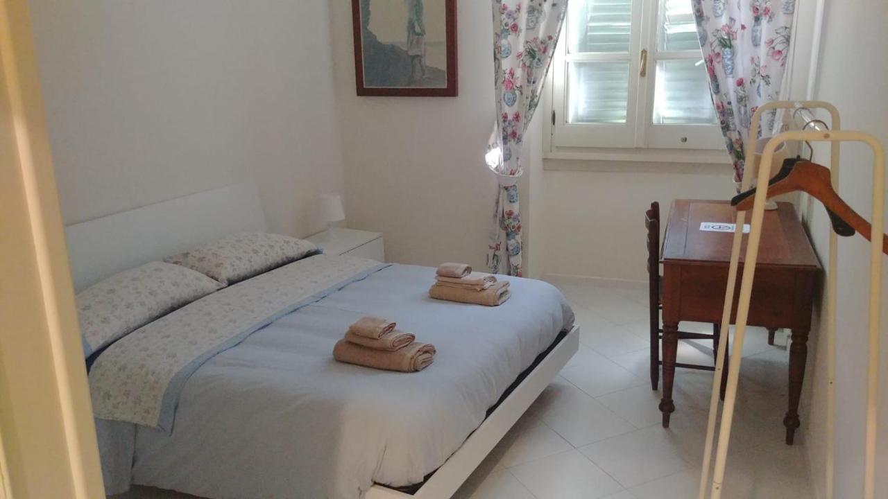 Appartamento Casa Jacaranda Cagliari Esterno foto